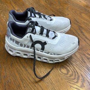 Cloud monster tennis shoes. Women’s size 7.5